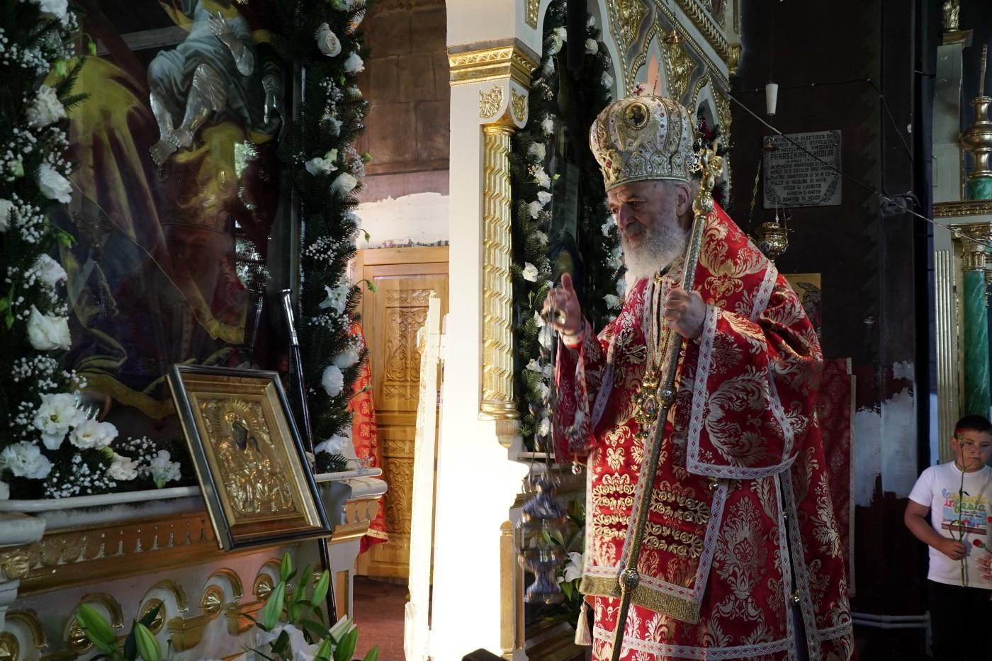 Zi de sărbătoare la biserica brăileană