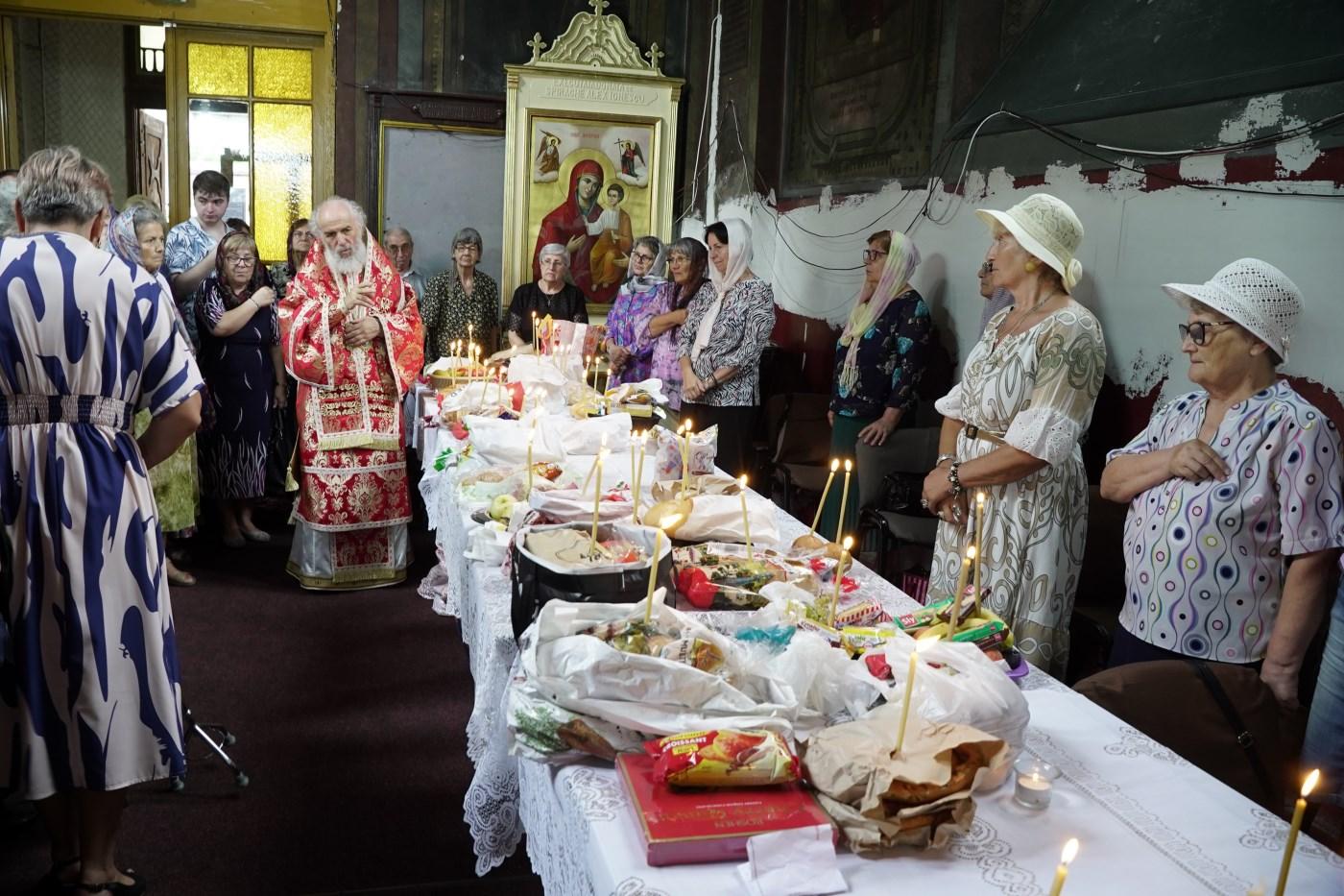 Zi de sărbătoare la biserica brăileană