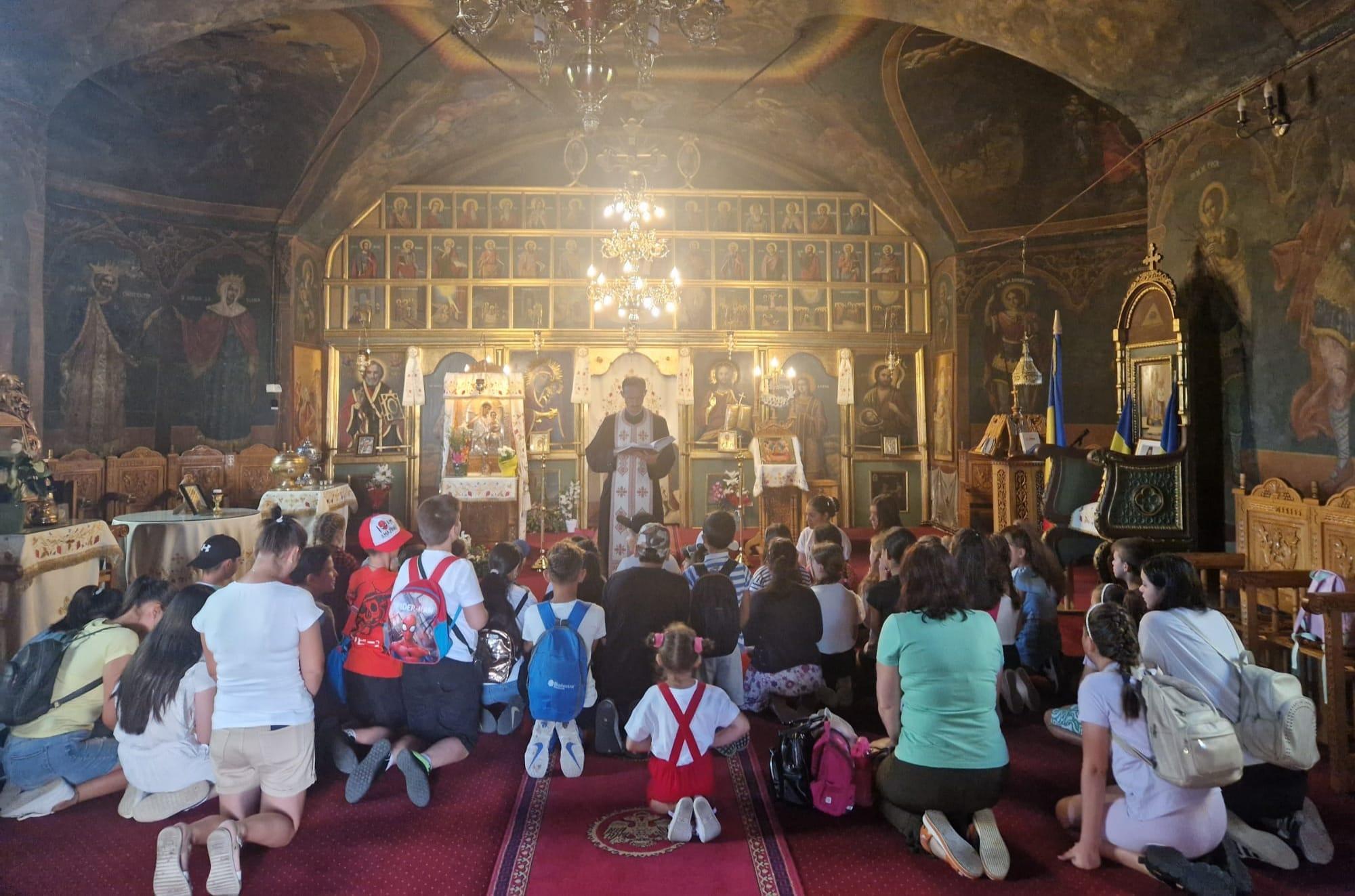 Vacanța din pridvorul bisericii