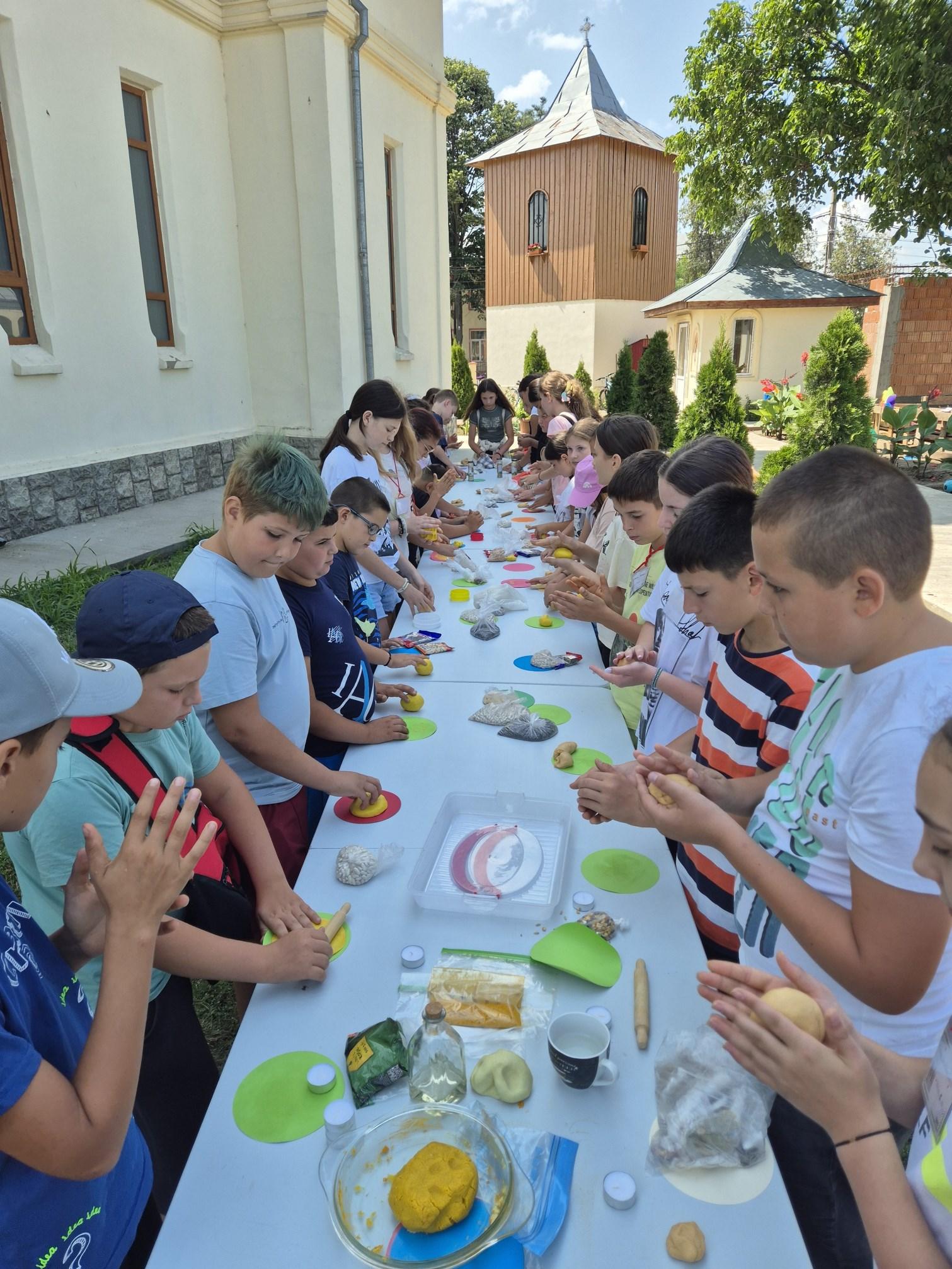 Şcoală de vară în Parohia Ţibăneşti 1