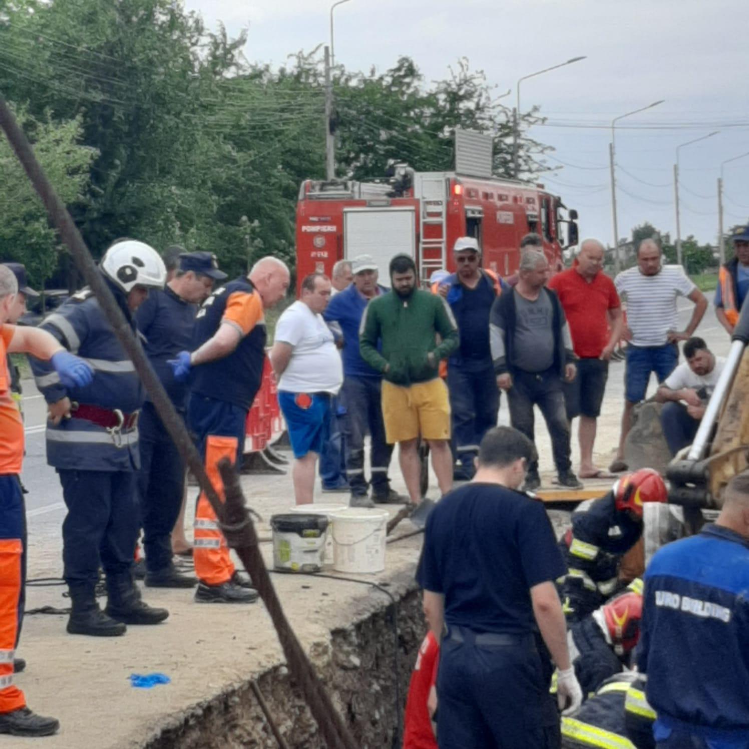 Mal de pământ surpat peste trei muncitori