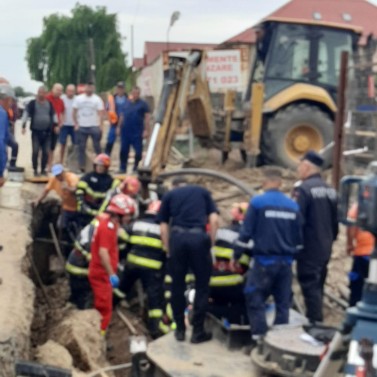 Mal de pământ surpat peste trei muncitori