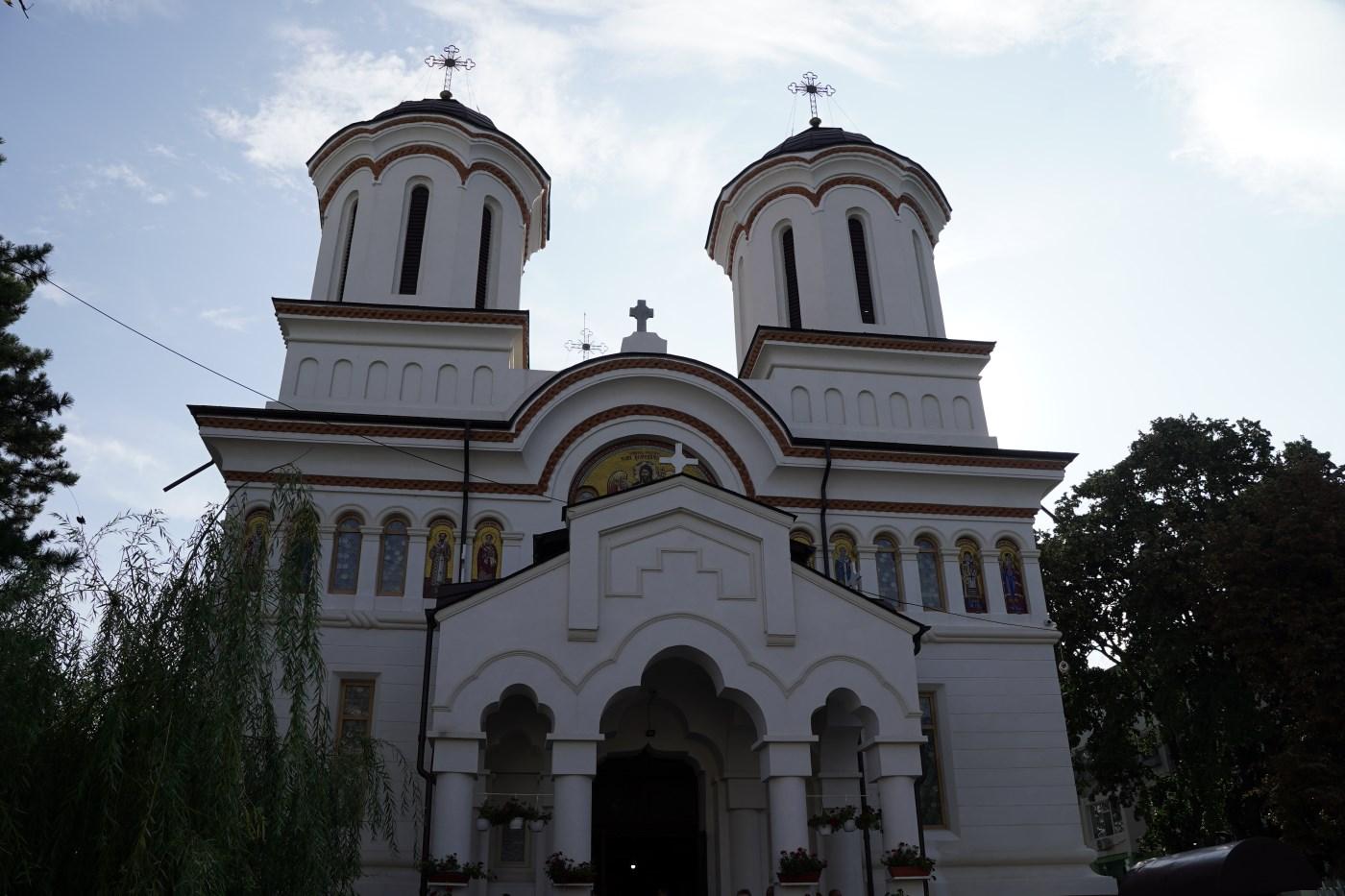 Zi de sărbătoare la biserica brăileană